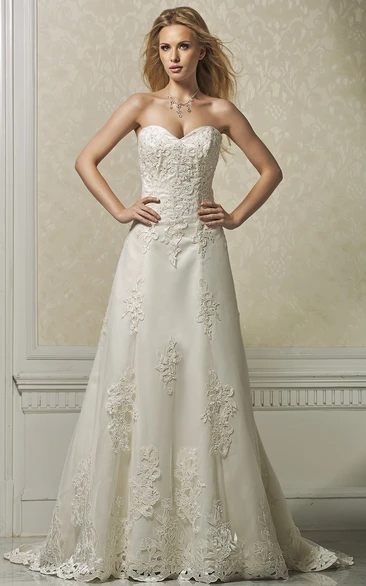 A-Line Appliqued Sweetheart Long Sleeveless Satin&Lace Wedding Dress