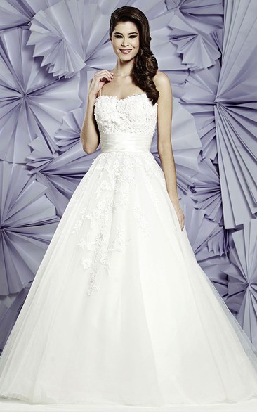 Ball Gown Floor-Length Spaghetti Appliqued Sleeveless Tulle Wedding Dress
