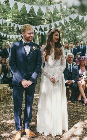 Elegant Long Sleeve Halter Bohemian Wedding Dress Lace Open Back