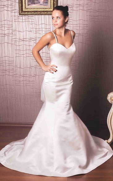 Trumpet Rufflesd Sleeveless Spaghetti Long Satin Wedding Dress