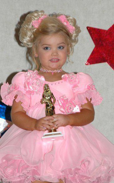 Lovely Short Pink Flower Girl Dress With Ruffles Flowers