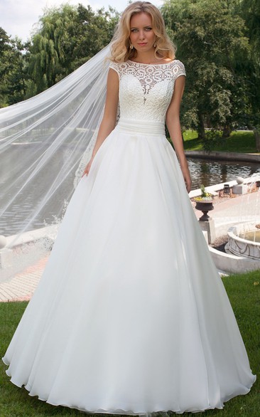 Floor-Length A-Line Cap Sleeve Scoop Neck Appliqued Tulle Wedding Dress