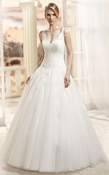 Ball Gown Sleeveless Appliqued Long V-Neck Tulle Wedding Dress
