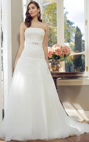 A-Line Strapless Sleeveless Appliqued Floor-Length Lace&Tulle Wedding Dress With Waist Jewellery And Corset Back
