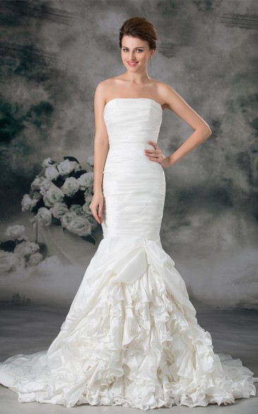Vibrant Taffeta Trumpet Strapless Sleeveless Embellished Wedding Dresses