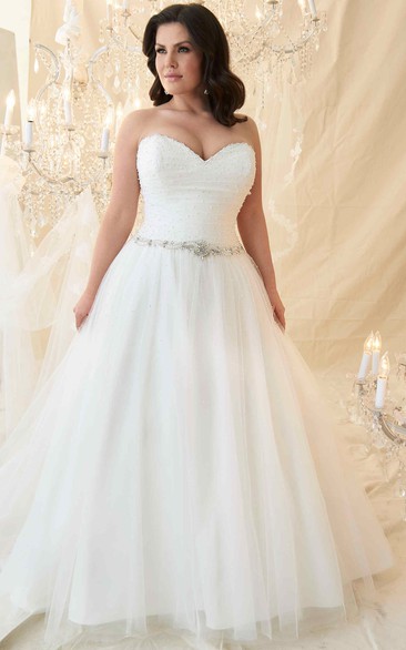 A-Line Sleeveless Long Beaded Sweetheart Tulle Plus Size Wedding Dress With Waist Jewellery