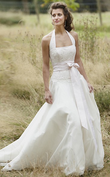 Maxi Halter Appliqued Chiffon Wedding Dress With Sweep Train