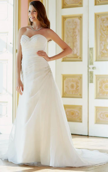 A-Line Criss-Cross Sleeveless Floor-Length Sweetheart Satin&Tulle Wedding Dress With Beading And Side Draping
