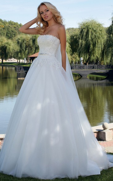 Ball Gown Jeweled Strapless Tulle Wedding Dress With Lace And Lace Up