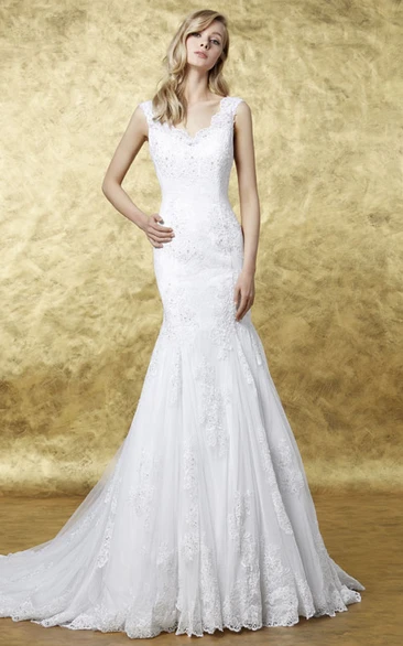 Sheath Appliqued V-Neck Sleeveless Long Lace Wedding Dress With Low-V Back And Pleats