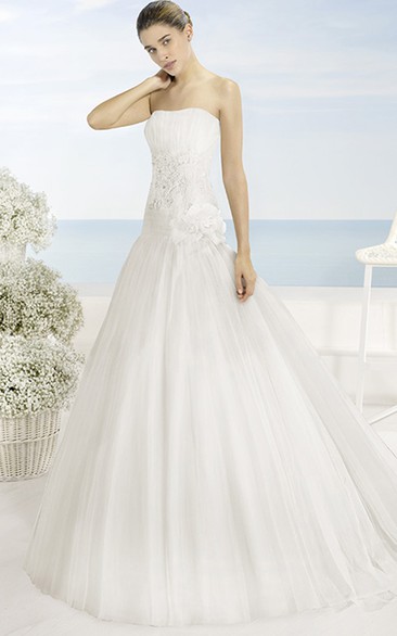 A-Line Strapless Floor-Length Sleeveless Floral Tulle Wedding Dress With Appliques And Pleats