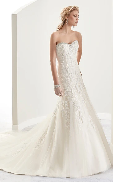 Sweetheart Beaded Lace Gown With Appliques And Court Train And Half Back