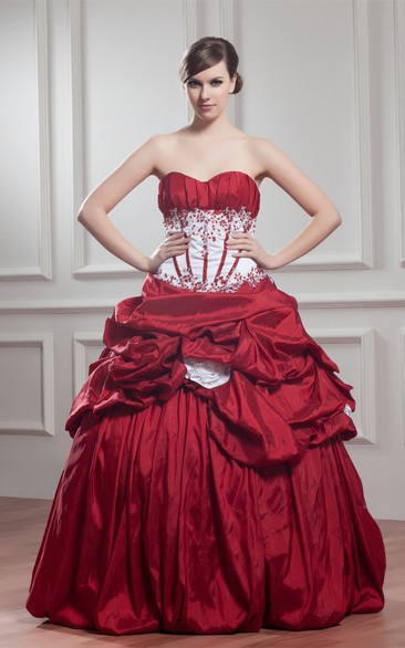 Sweetheart A-Line Pick-Up Appliques and Ball-Gown With Flower