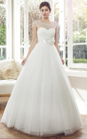 Ball Gown Scoop-Neck Cap-Sleeve Long Tulle Wedding Dress With Flower And V Back