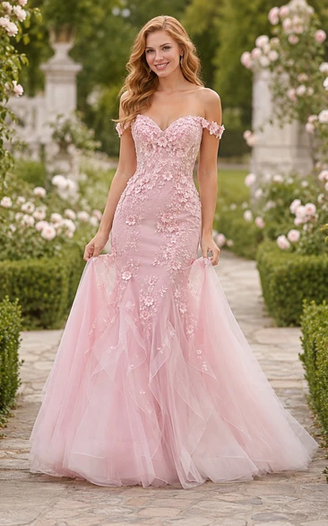 Robe de bal sirène rose poudré avec application florale 3D et jupe queue de poisson en tulle