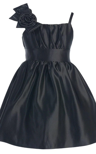 Sleeveless A-line Dress With Flower and Pleats