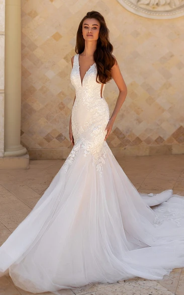 Modern Trumpet V-neck Floor-length Sleeveless Lace Wedding Dress with Appliques