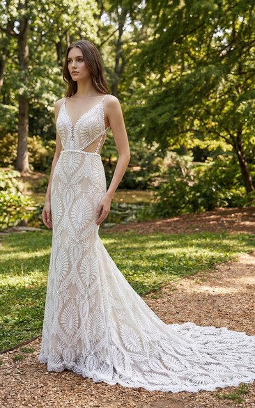 Low-V Back Boho Lace Sheath Wedding Dress
