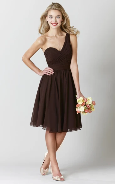 Knee-Length Criss-Cross Sleeveless One-Shoulder Chiffon Bridesmaid Dress