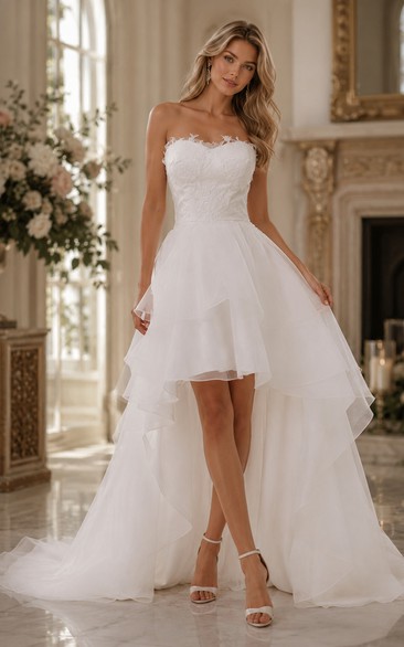 Chiffon-Hochzeitskleid mit herzförmigem Herzausschnitt, Schnürung am Rücken, asymmetrischem Saum, Rüschen und Stufen
