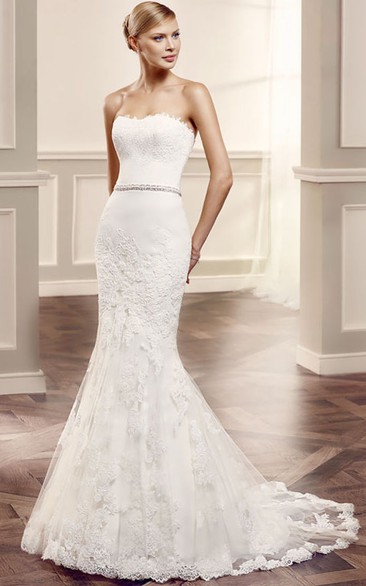 Strapless Long Appliqued Lace Wedding Dress With Court Train
