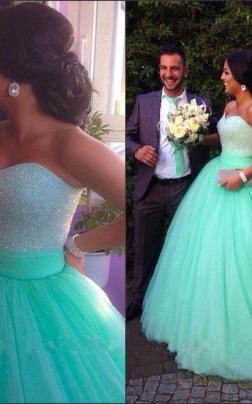 Modest Sweetheart Sequined Wedding Dresses Tull Sweep Train Bridal Ball Gowns