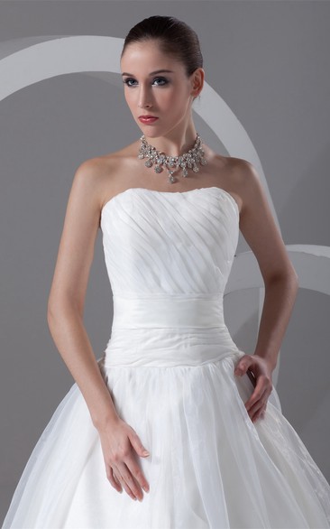 Stylish Strapless Ball Gown Sleeveless Satin Organza Most Wedding Dresses