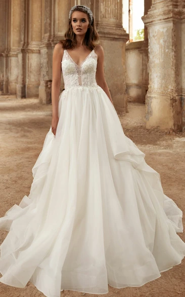 Romantic Ball Gown V-neck Floor-length Sleeveless Lace Wedding Dress with Appliques