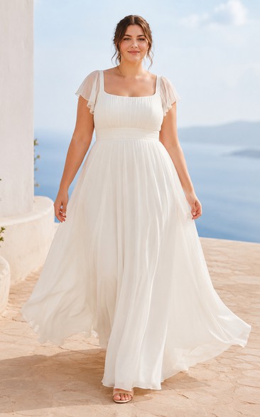 Vestido de novia de talla grande color marfil con escote cuadrado, corte en A, tul y mangas cortas transparentes.