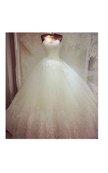 Sweetheart Tulle Ball Bridal Gown With Lace Bodice
