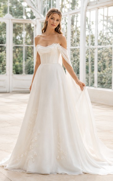 Robe de mariée trapèze en organza ivoire à épaules dénudées