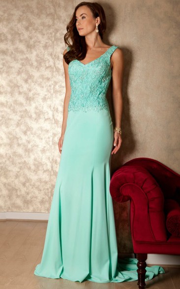 Appliqued V-Neck Sleeveless Chiffon Prom Dress With Brush Train