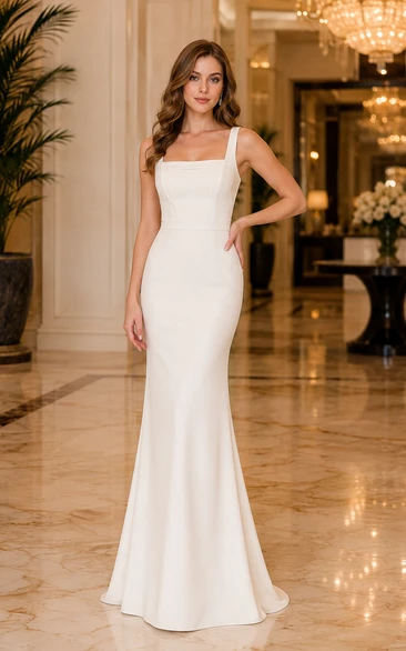 Weißes Meerjungfrauen-Brautkleid in Übergröße mit eckigem Ausschnitt, breiten Trägern und schlichtem, bodenlangem Rock
