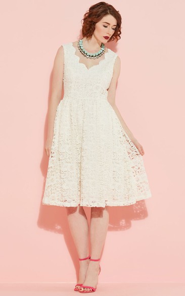 Knee-Length Sleeveless V-Neck Lace Wedding Dress With V Back