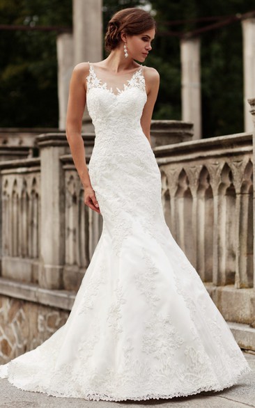 Trumpet Sleeveless V-Neck Appliqued Long Lace Wedding Dress