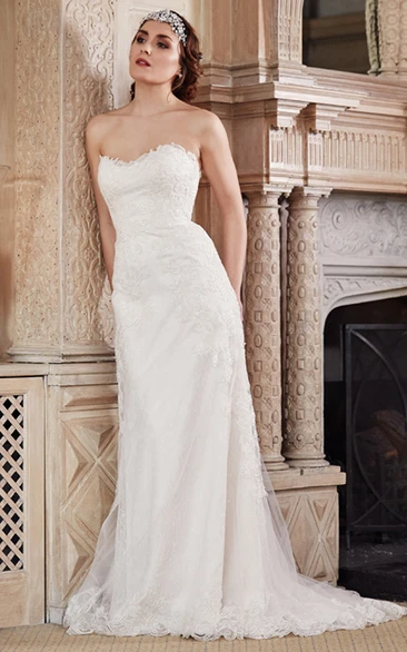 Strapless Floor-Length Appliqued Lace&Tulle Wedding Dress With Brush Train