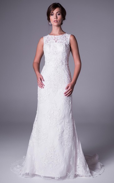 Scoop Long Appliqued Lace Wedding Dress With Court Train And Illusion