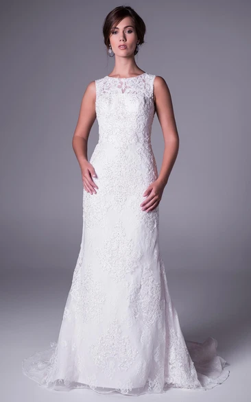 Scoop Long Appliqued Lace Wedding Dress With Court Train And Illusion