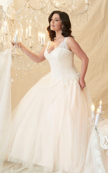 Ball Gown V-Neck Beaded Sleeveless Tulle & Lace Plus Size Princess Wedding Dress