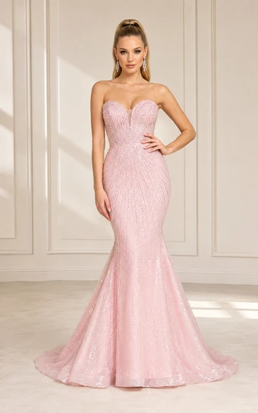Vestido formal de sirena sin tirantes con lentejuelas y cola larga, color rosa rubor.