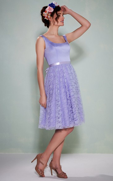 Knee-Length Sleeveless Square Neck Lace Satin Bridesmaid Dress