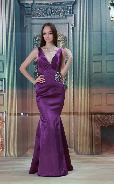 Romantic Satin V Neck Crystal Flora Pin Brush Train Special Occasion Dresses