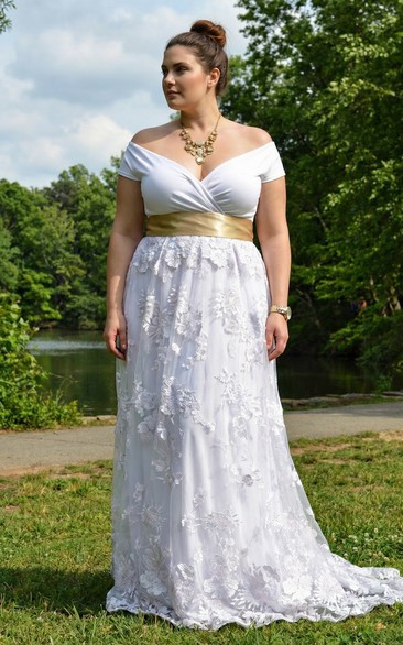 Plus Size Vintage Lace A-Line Wedding Gown