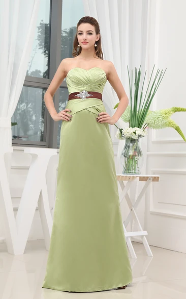 Chic Sleeveless Sheath Dress With Beading and Criss-Cross Ruching