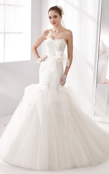 Sweetheart Mermaid Lace wedding Gown with Puffy Train and Side Bow