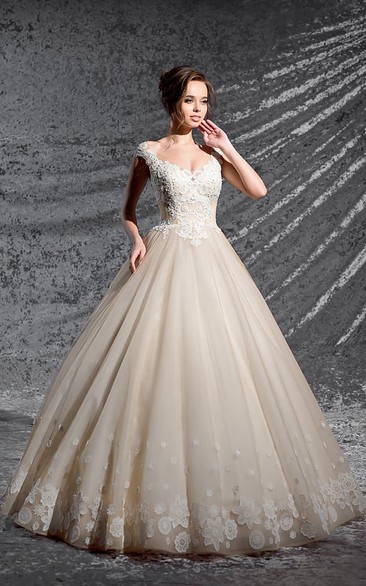 Ball Gown Long V-Neck Cap-Sleeve Keyhole Organza Dress With Appliques And Pleats