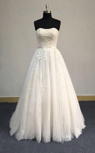 Strapless A-Line Tulle Dress With Lace Appliques and Lace-Up Back