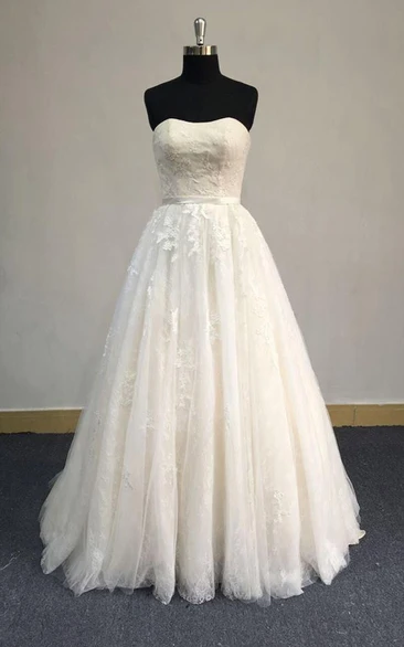 Strapless A-Line Tulle Dress With Lace Appliques and Lace-Up Back