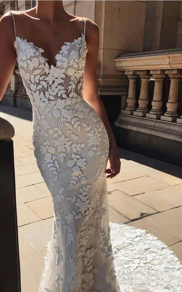 Lace Spaghetti Applique Sheath Mermaid Wedding Dress with Court Train