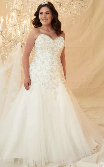 A-Line Sweetheart Tulle Plus Size Princess Wedding Dress With Crystal Detailing And Lace Up